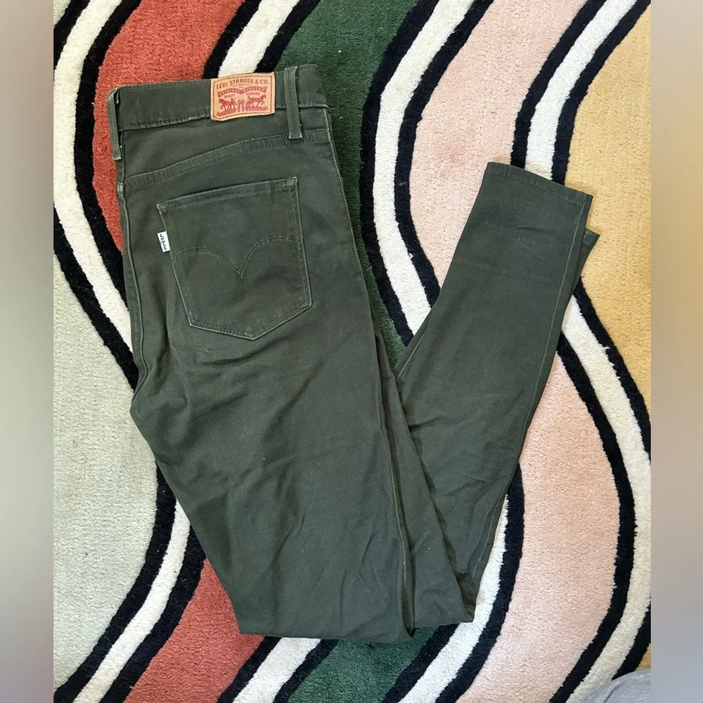 Levi's Women's 720 High-Rise Super-Skinny Jeans - Picture 5 of 10